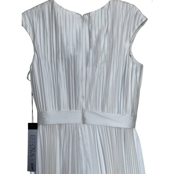 Elegant White Pleated Dress - Picture 9 of 14